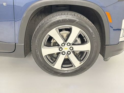 Used 2022 Chevrolet Traverse LT w/ LT Premium Package AWD/4WD image 36