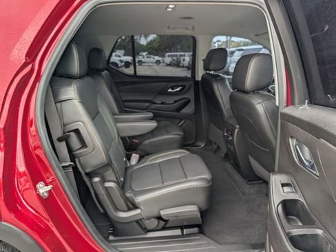Used 2019 Chevrolet Traverse RS image 16