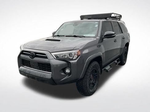 Used 2021 Toyota 4Runner Venture AWD/4WD image 3