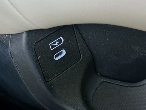 Used 2025 Honda HR-V LX image 24