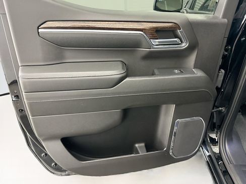 Used 2024 GMC Sierra 1500 Elevation image 27