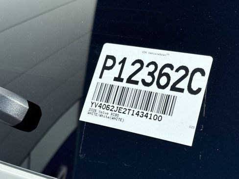 Certified 2026 Volvo XC90 B6 Plus w/ Protection Package Premier AWD/4WD image 34
