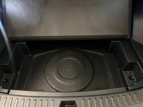 Used 2025 Chevrolet Equinox LT w/ Convenience Package II image 44