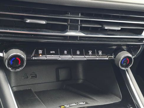 Certified 2025 Chevrolet Traverse LT image 25