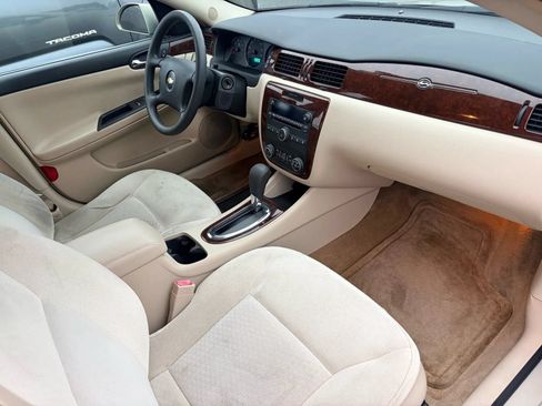 Used 2010 Chevrolet Impala LS FWD image 4