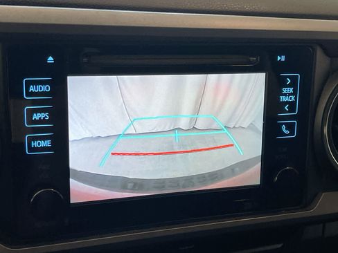 Used 2016 Toyota Tacoma TRD Off-Road w/ Towing Package AWD/4WD image 17