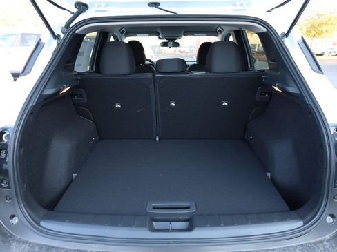 New 2026 Nissan Kicks SV image 7