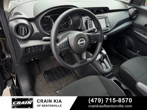 Used 2024 Nissan Kicks S FWD image 9