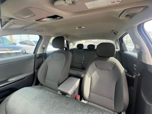Used 2025 Kia K4 LXS image 35