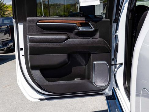 Used 2024 Chevrolet Silverado 2500 High Country w/ High Country Premium Package AWD/4WD image 13