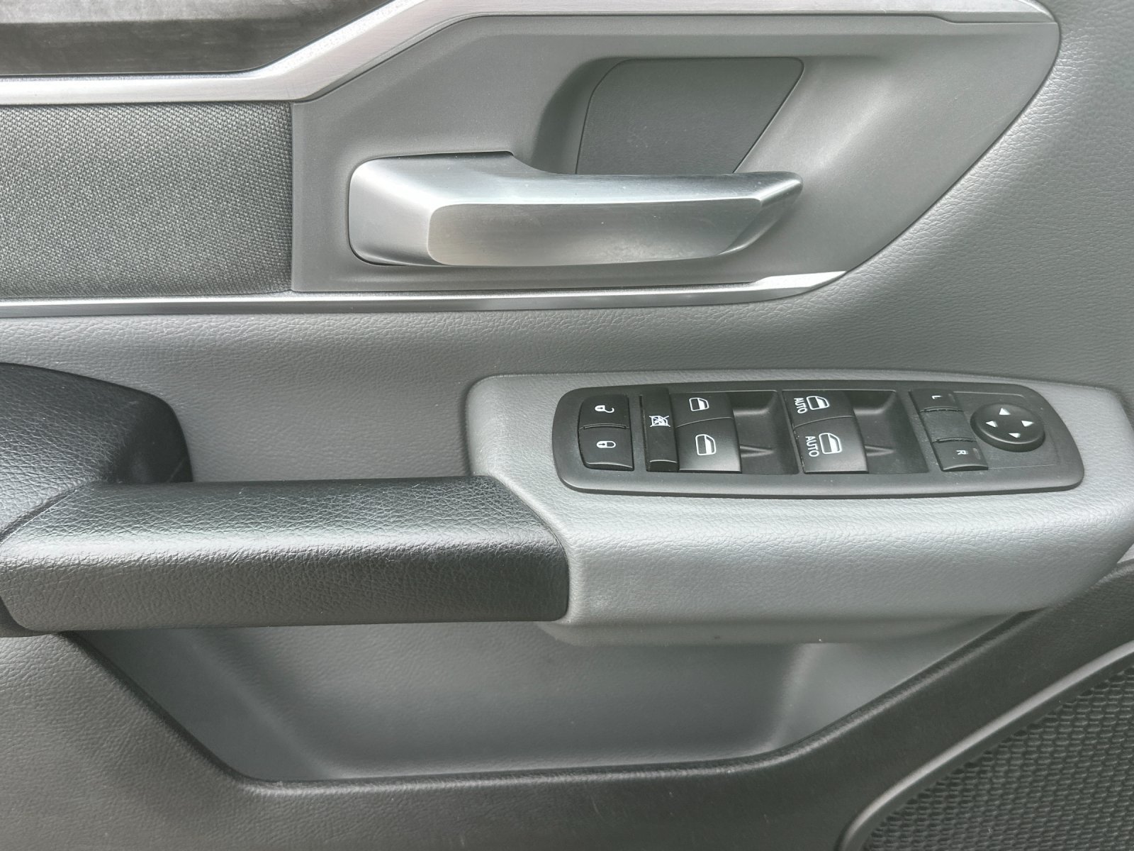 Used 2020 RAM 1500 Big Horn RWD image 11