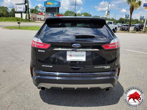 Certified 2019 Ford Edge Titanium w/ Equipment Group 301A FWD image 4