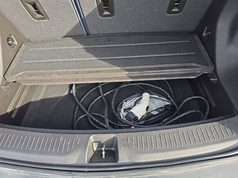 Used 2022 Chevrolet Bolt EUV LT w/ Convenience Package image 21