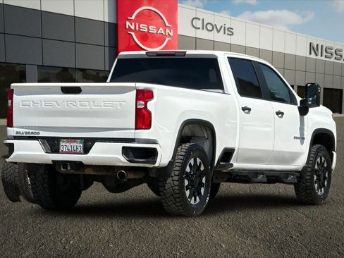 Used 2020 Chevrolet Silverado 2500 Custom w/ Custom Convenience Package RWD image 3