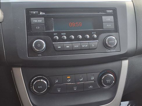 Used 2015 Nissan Sentra S image 22