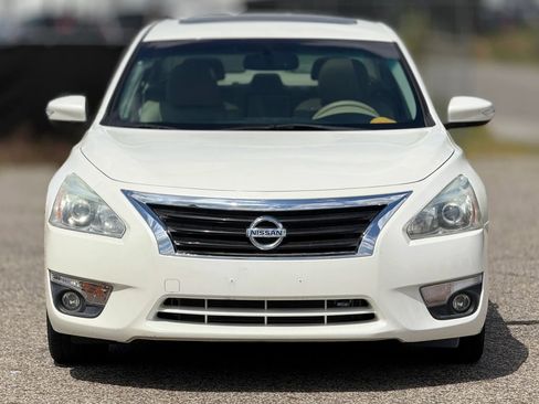 Used 2015 Nissan Altima 2.5 SL w/ Technology Package FWD image 5