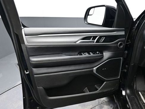 New 2026 Jeep Grand Wagoneer Limited image 15