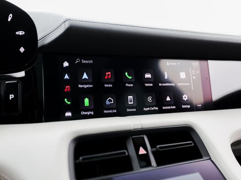 Certified 2023 Porsche Taycan image 18