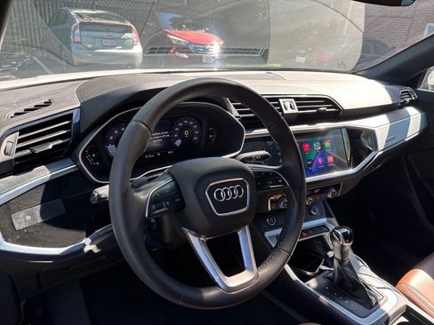 Used 2021 Audi Q3 2.0T Premium w/ Convenience Package AWD/4WD image 17