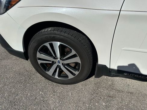 Used 2018 Subaru Outback 2.5i Limited image 10