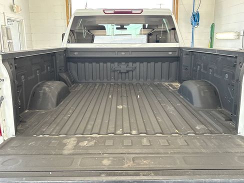 Used 2022 Chevrolet Silverado 2500 Custom AWD/4WD image 32