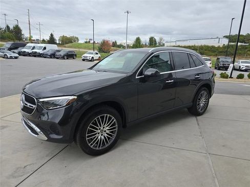 Used 2026 Mercedes-Benz GLC 300 4MATIC image 9