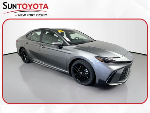 New 2026 Toyota Camry SE FWD image 1
