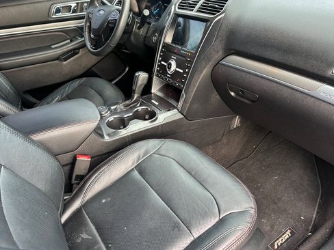 Used 2019 Ford Explorer Sport image 19