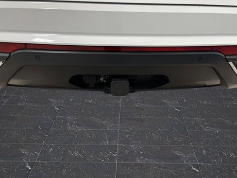 Used 2024 Volkswagen Atlas Cross Sport SE w/ Panoramic Sunroof Package image 33