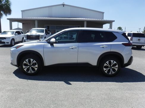 Used 2023 Nissan Rogue SV FWD image 1