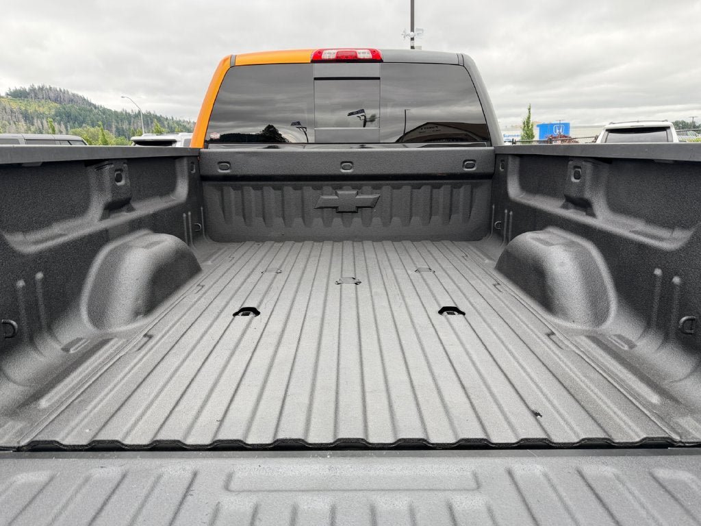 Used 2018 Chevrolet Silverado 2500 LTZ w/ Custom Sport Edition AWD/4WD image 23