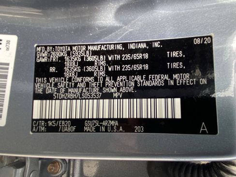 Used 2020 Toyota Highlander XLE AWD/4WD image 37