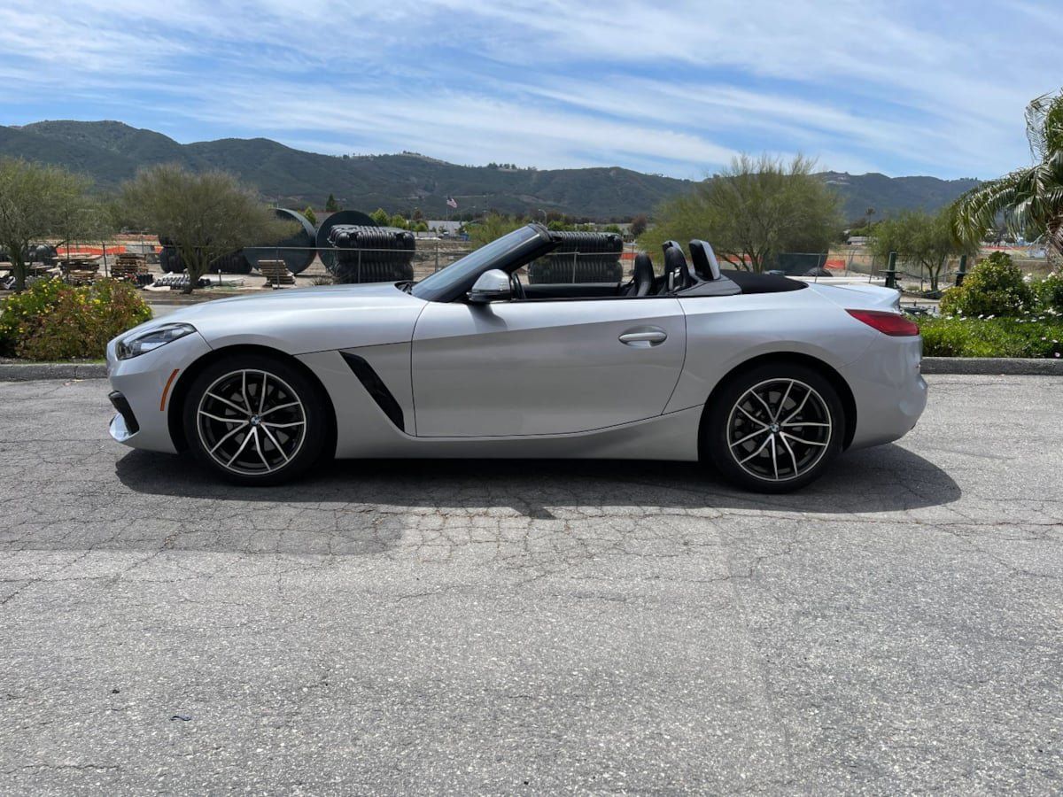 Used 2022 BMW Z4 sDrive30i w/ Driving Assistance Package RWD image 8