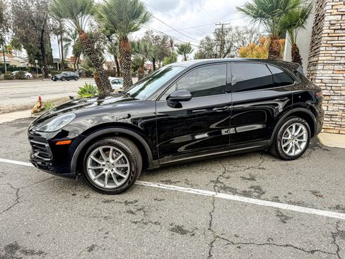 Used 2020 Porsche Cayenne image 6