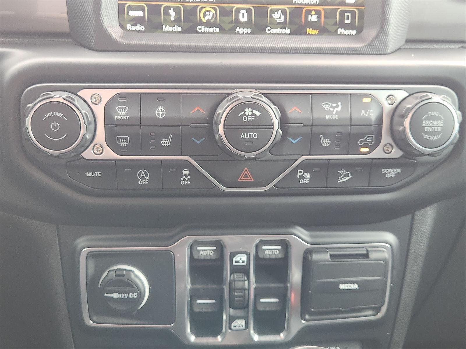 Used 2019 Jeep Wrangler Unlimited Sahara AWD/4WD image 20