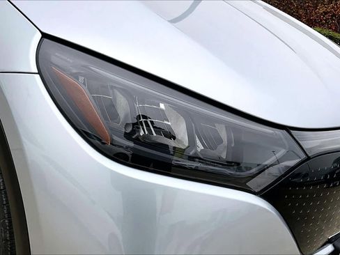 Used 2023 Mercedes-Benz EQE 350+ SUV w/ Exclusive Trim Package image 27