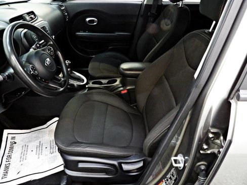 Used 2017 Kia Soul Base 4dr Crossover 6A image 8