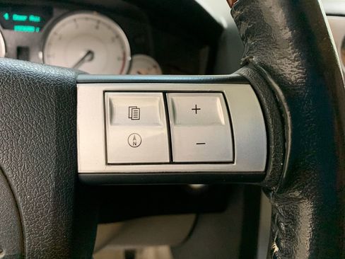 Used 2006 Chrysler 300 C w/ Protection Group II image 15