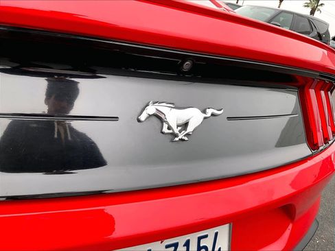 Used 2022 Ford Mustang Premium image 10