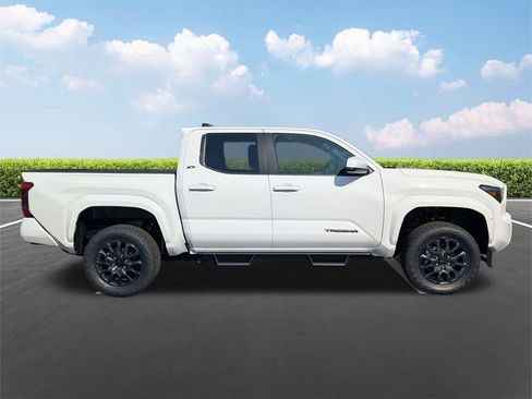 New 2025 Toyota Tacoma SR5 image 3