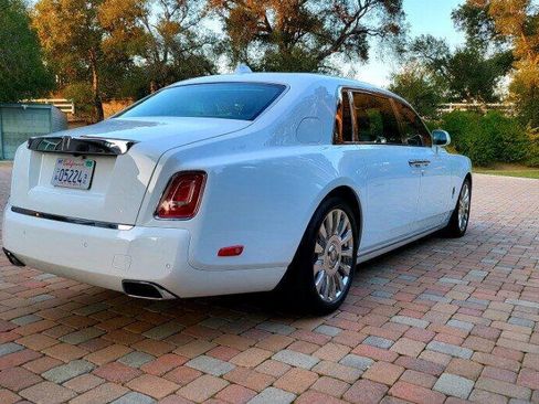 Used 2019 Rolls-Royce Phantom Extended Wheelbase RWD image 4