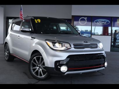 Used 2019 Kia Soul ! w/ Technology Package