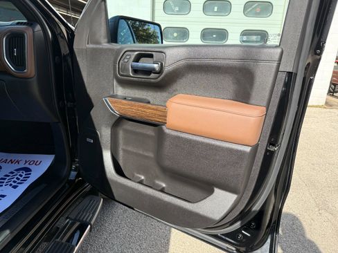 Used 2022 Chevrolet Silverado 1500 High Country w/ Z71 Off-Road Package image 18