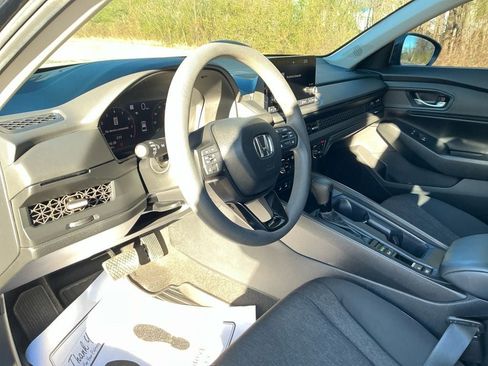 Used 2024 Honda Accord EX image 16