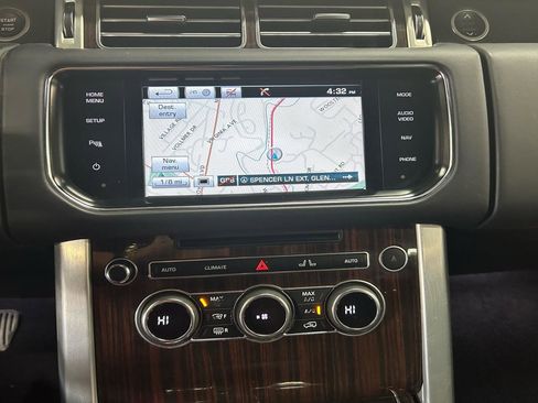 Used 2014 Land Rover Range Rover HSE image 11