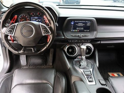 Used 2021 Chevrolet Camaro LT image 5