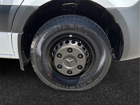 Used 2021 Mercedes-Benz Sprinter 4500 image 12