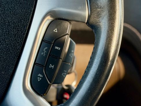 Used 2016 GMC Acadia SLT w/ Open Road Package image 19