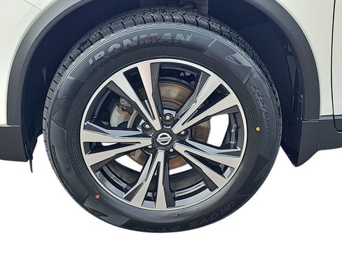 Used 2020 Nissan Rogue SV w/ Premium Package AWD/4WD image 30