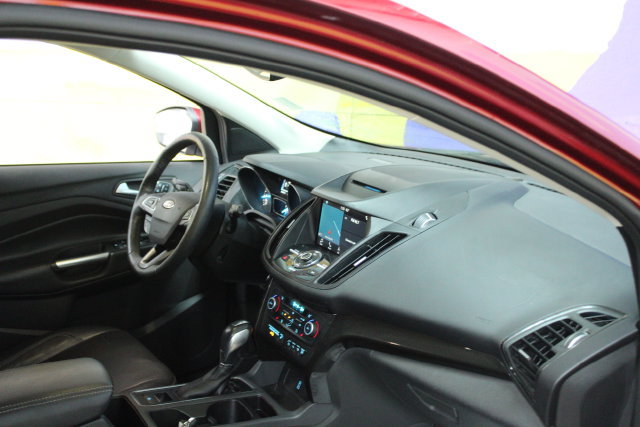 Used 2018 Ford Escape Titanium w/ Ford Safe & Smart Package AWD/4WD image 12